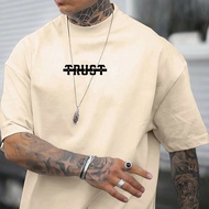 เสื้อยืดคอกลมแขนสั้นสำหรับผู้ชาย ลวดลายพิมพ์กราฟิก เป็นเสื้อยืดแบบเข้ารูป