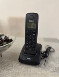 Uniden cordless phone 室內無線電話 使用兩粒AAA充電池，不連電池，正常運作。如另外加Panasonic兩粒3A充電池，額外收取多$30!  Cordless phone $10