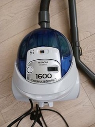 賣咗了 賣咗了 日本 Hitachi 日立吸塵機 CV-BM16 少巧吸塵王 香港電13A插 ＞先下拍 才回覆ㄑ1600W 輕巧便攜 超強吸力, 力量源源不絕 今天三四千蚊充電式吸塵望塵莫及. 附有原