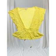 Women's 2hand thrift yellow mori crochet crop top