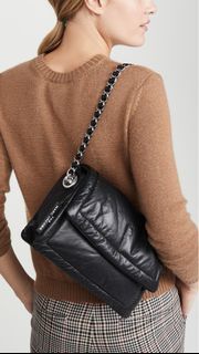 🈹 平放勁新Marc Jacobs The Mini Pillow shoulder bag