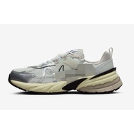 Men's V2K Run Shoes - Summit White