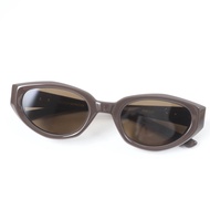 Excellent condition GENTLE MONSTER Jennie-Fish Tail BR3 sunglasses in Braun 53□22148, with box and c