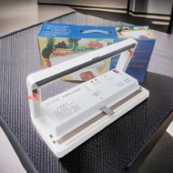 DZ300A Vacuum Sealer Food storage Bag Vacuum Sealing Machine Plastic Pouch Sealer Package Packing Se