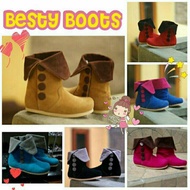 DECKS SHOES BOOTS