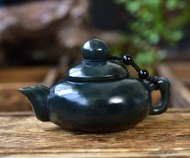 一款非常精緻漂亮的和田玉青玉把把壺小擺件