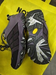 Merrell 女款 Gore-Tex 戶外運動鞋