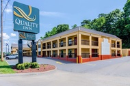 坦格伍德凱藝飯店 (Quality Inn Tanglewood)
