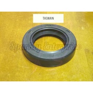 NISSAN CABSTAR F22 F23 / URVAN E20 E24 E25 / DATSUN D21 D22 REAR WHEEL OIL SEAL INNER 43252-VW000 43