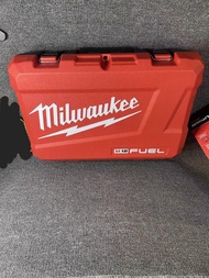Milwaukee M12/18 FUEL 工具箱壹個