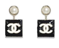 收Chanel 22A耳环，系徵收