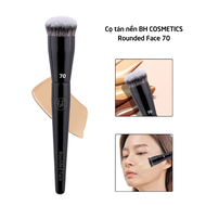 BH COSMETICS Rounded Face Brush 70