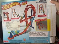 Hot Wheels 2023 垂直8字跳軌道組