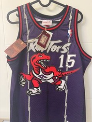 Mitchell & Ness (M&N) Vince Carter 1998-99 暴龍復古球衣Swingman