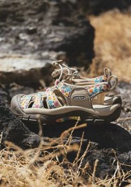 KEEN NEWPORT RETRO 25日本限定款彩繪碎花戶外潮流休閒舒適耐磨涉水溯溪鞋