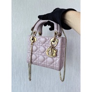 [DIOR DIOR DIOR Lady17 Pearl Pink Purple]
Counter Price 39800RMB Original Purchase Development

Leat