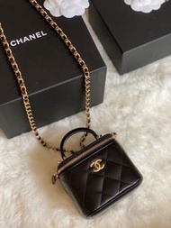 二手 Chanel 提把小盒子 淡金扣