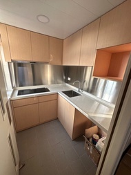 承接室內裝修工程，清拆，水電，泥水，鋁窗，搭棚，油漆，木工，傢私，私樓，公屋，居居，村屋，寫字樓，店舖等等