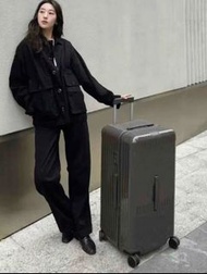 rimowa essential trunk plus size 33