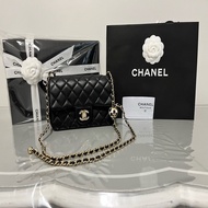 CHANEL 香奈兒｜黑金足球調節扣 CF Mini 經典菱格羊皮鏈條包