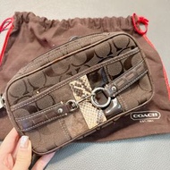 Coach復古腰包