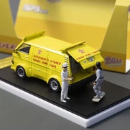 Ready Stock MK Foshan Exhibition 1: 64 Mitsubishi Delica Food Truck with Doll Alloy Car Model Simula