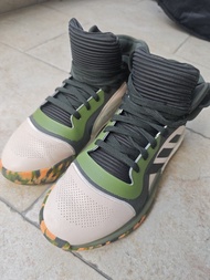 Adidas Marquee Boost 高筒籃球鞋