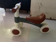 兒童車