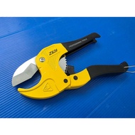 PVC Pipe Cutter zen Size 42 Mm. Easy To Use Less Force The Cut Is Smooth And Beautiful.