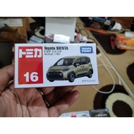 Tomica no 16 Toyota sienta gold Regular takara tomica Toy Material Iron Display