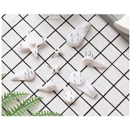 Taiwan Shipping Aymhousezakka Hanging Nails Wall Invisible Picture Hooks White Daily Groceries Count