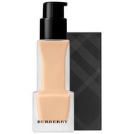 Burberry Matte Glow 霧面煥采粉底液 – 20 白皙冷膚色