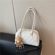 Fashionable And Classic Solid Color PU Waterproof Fabric, Quilted Diamond Grid Design, Zipper Closur