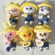 SKZOO Kindergarten Sitting Doll FELIX Zhouzhou FELIX Hat Clothes Doll straykids TONG924
