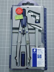用左一次STAEDTLER Noris 圓規