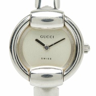 Gucci 女士手鐲腕錶，1400L 石英機芯，銀色錶盤，不鏽鋼錶殼，GUCCI