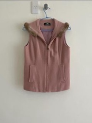 山形屋毛料套裝 尺寸：S 售：1200 全新，含運 7-11店到店，貨到付款