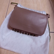 Longchamp牛皮斜背包