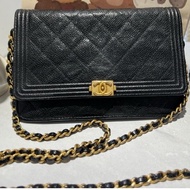 Chanel boy woc 荔枝牛皮金鍊金扣