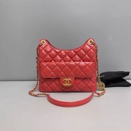 Chanel香奈兒 珊瑚紅油蠟牛皮hobo天貓精靈 芯片
