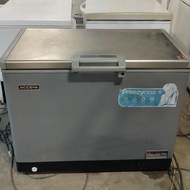 Second/bekas Freezer box Modena 200 liter