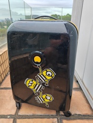 Delsey Minions 黑色行李箱 26"