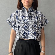 印尼蠟染可愛少女風短版襯衫 PUPUT - 藍瓷磚 - PUP020