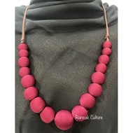 Plain Kaban Necklace (maroon)