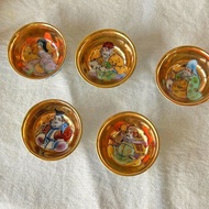 日本 日式九谷燒福神系列金繪小酒杯│昭和 金襴赤繪 五福臨門