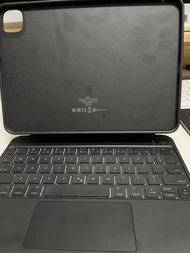 ESR Rebound Magnetic Keyboard Case for iPad Pro 11"