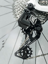 Wireless Electronic Gear Shift System Built-in Battery Magnetic Absorption Charging Rear Derailleur