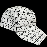 ISSEY MIYAKE 三宅一生 BAOBAO 灰黑幾何方格鴨舌帽