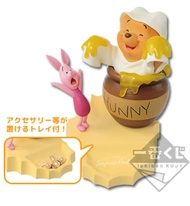 ［絕版］ 迪士尼 Winnie the pooh surprise party 小熊維尼一番賞B賞