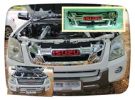 หน้ากระจัง DMAX All New 2012** แปลงใส่ Isuzu d-max 2007- 2011**  สีชุบโครเมี่ยม + Logo Isuzu สีแดง *